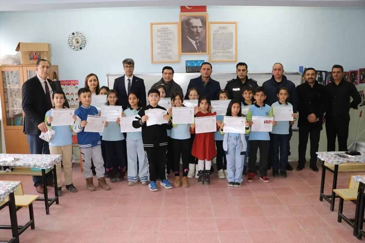 Keban’da Karne Dağıtımı Coşkusu ve Kaymakamın Kitap Önerileri