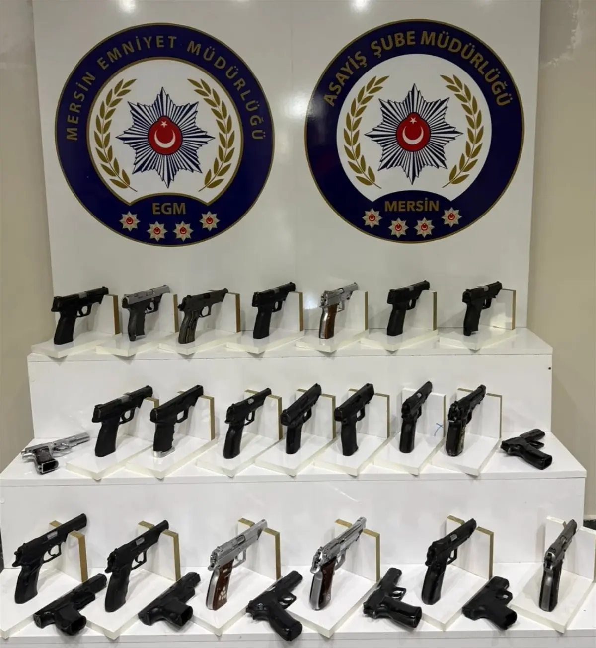 Mersin'de 151 Kaçak Mahkum Operasyonla Yakalandı