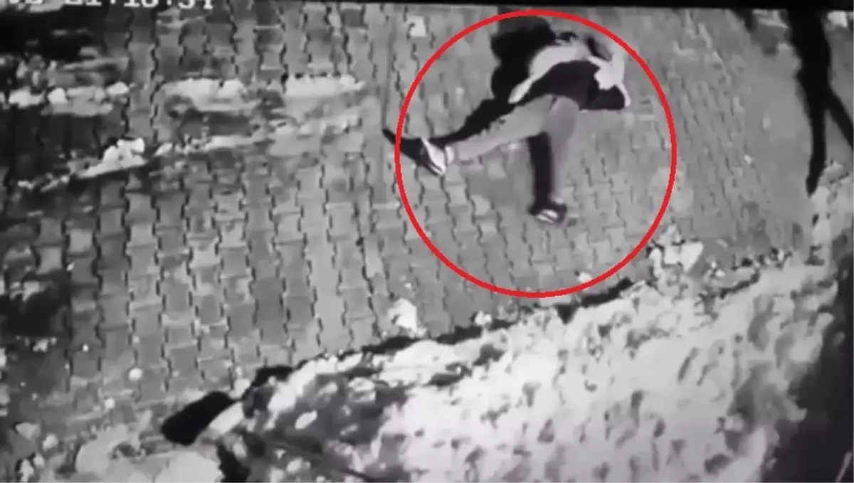 Diyarbakır’da Bahçede Pompalı Tüfekle Şok Edici Cinayet