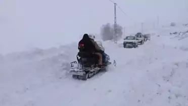 Kar motoruyla hastanın ambulansa taşınması