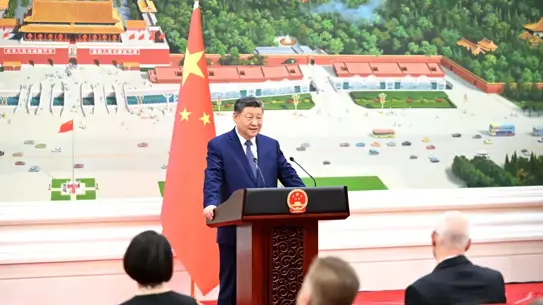 Xi Jinping ve yeni büyükelçilerin grup fotoğrafı