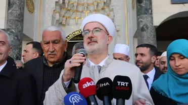 Kazanan öğrencilerin Umre yolculuğu fotoğrafı