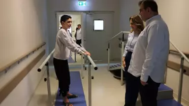 Aziz Enül destekli yürürken