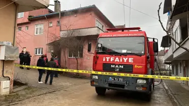 Yangın sonrası hasar gören evin iç kısmı