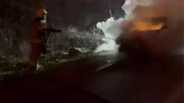 Bursa Kestel'de Seyir Halindeyken Otomobil Alev Aldı, Araç Kullanılamaz Hale Geldi