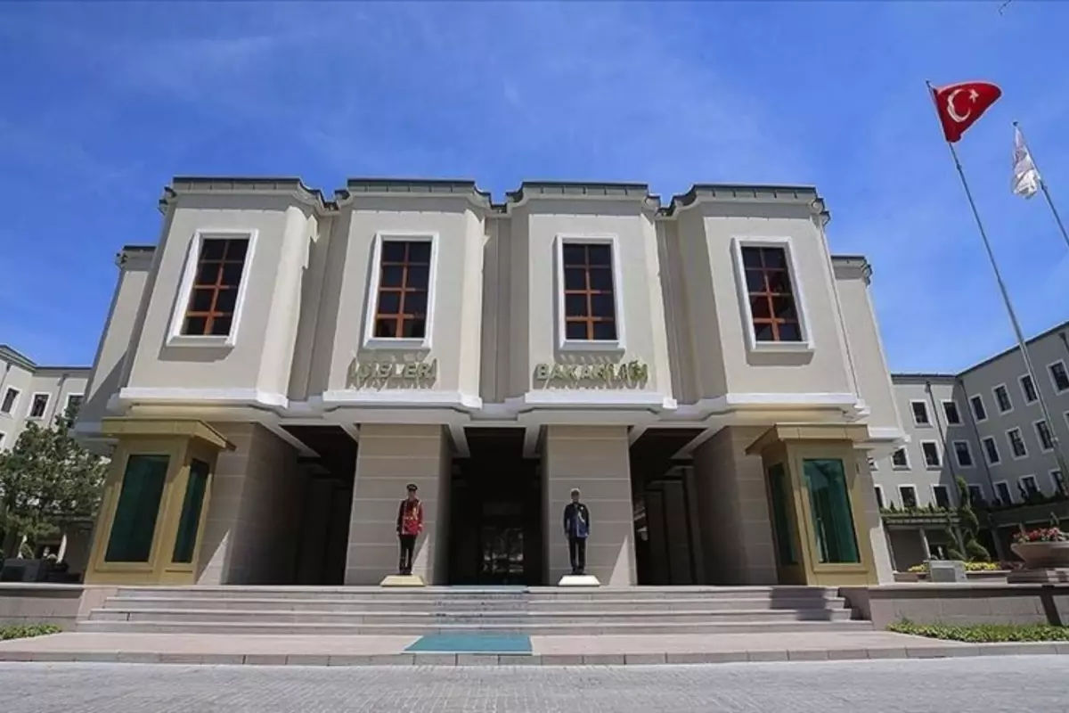 İçişleri Bakanlığı 16 Mülki İdare Amirini Birinci Sınıfa Yükseltti