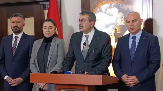 Bakan Tekin, Ağrı’da Eğitim Yatırımlarını Vali Koç’a Anlattı