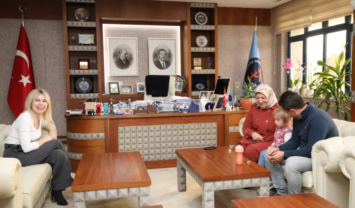 Türkiye'de İkinci Rahim Nakliyle Hayata Gelen Mucize Bebek