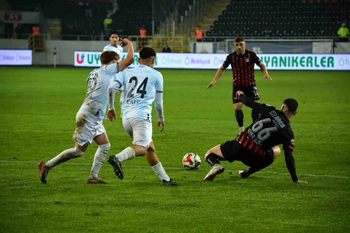 Çorum FK, Adana Demirspor'u 4-1 Yendi: 21. Hafta Şampiyonluk Yolunda Önemli Adım