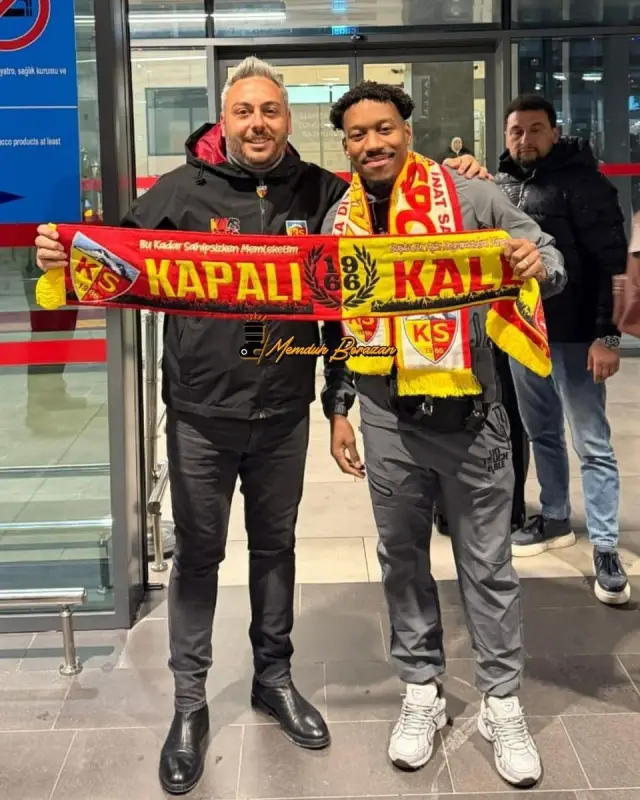 Transfer görüşmesi sırasında çekilmiş fotoğraf