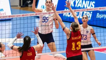 Maçta Aydın Büyükşehir Belediyespor oyuncuları