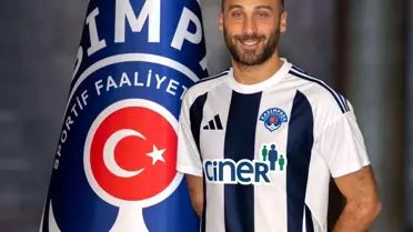 Cenk Tosun antrenmanda Kasımpaşa formasıyla