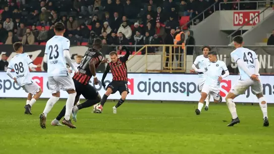 Çorum FK, Adana Demirspor'u 4-1 Mağlup Ederek Trendyol 1. Lig'de Fark Yaratıyor