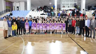 Kayseri Şehir Protokolü ve ERVA Sporcuları Futbol Sahasında Buluştu