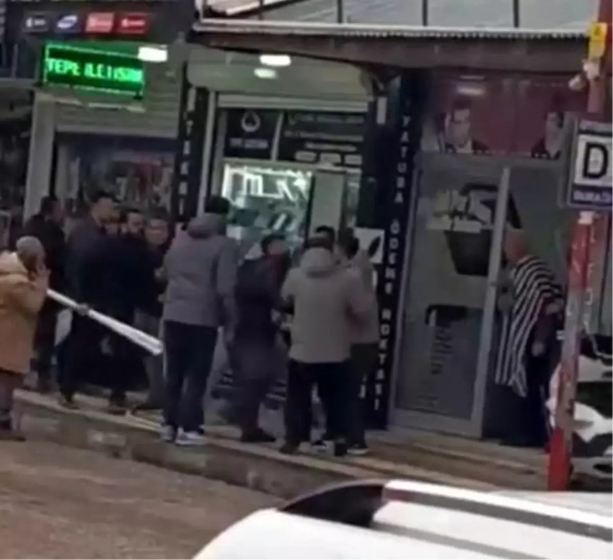 Kahta’da Silahlı ve Bıçaklı Kavga 5 Yaralıyı Hastaneye Kaptı