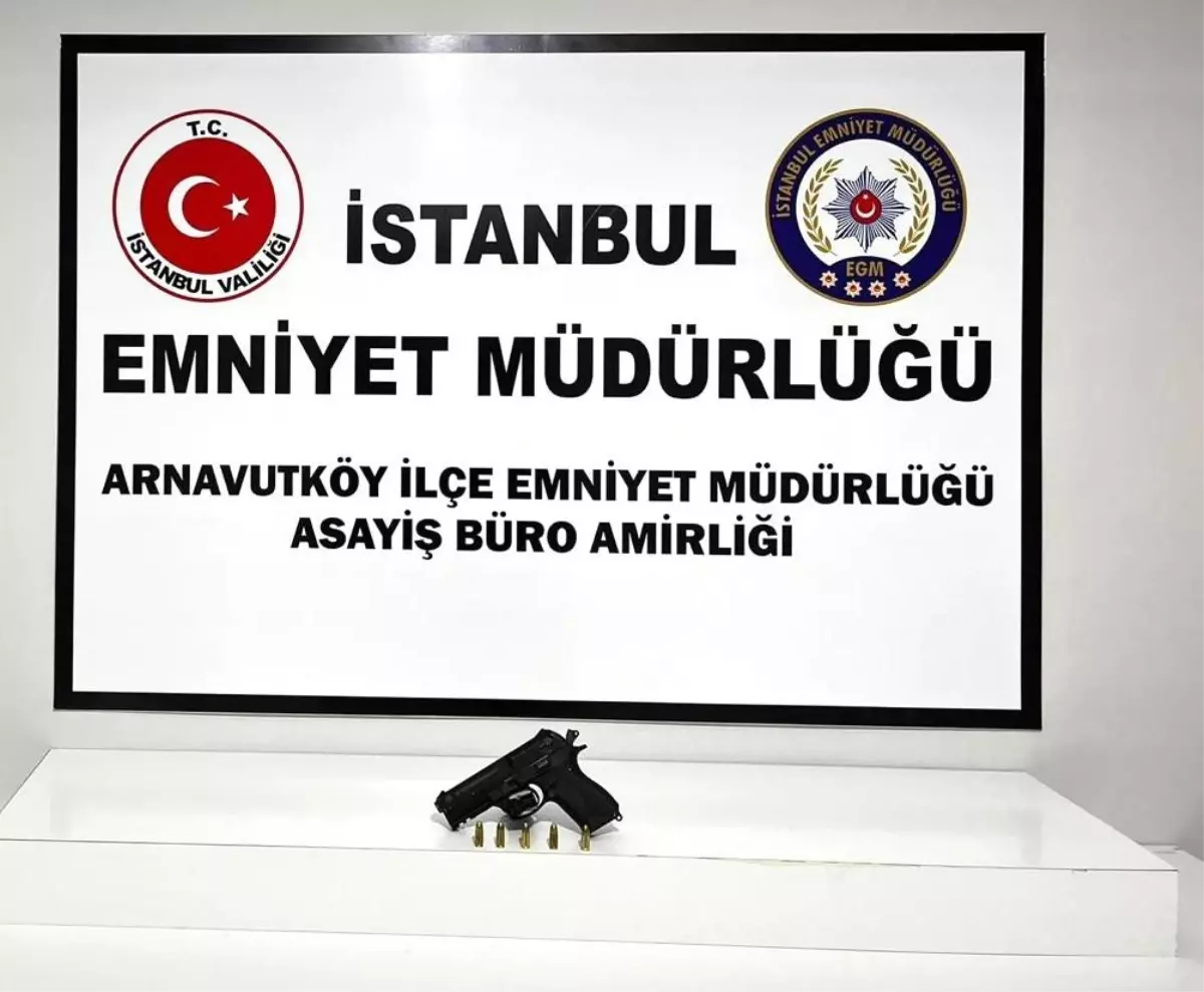 Arnavutköy'de Silahlı Saldırı: Üç Şüpheli Yakalandı, İkisi Tutuklandı