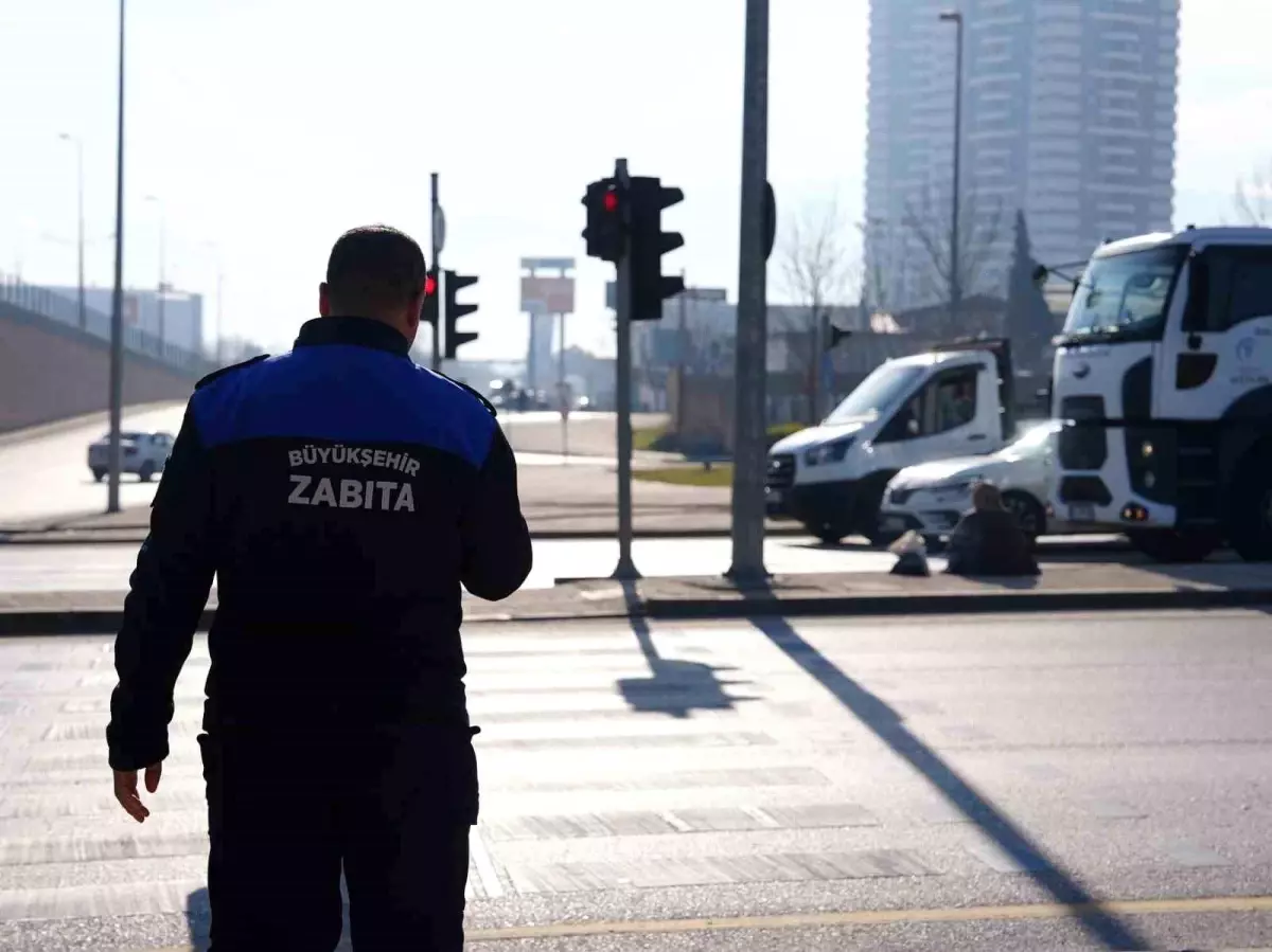 Denizli Zabıta’dan Dilenci Operasyonu: Denetimler Yoğunlaşıyor