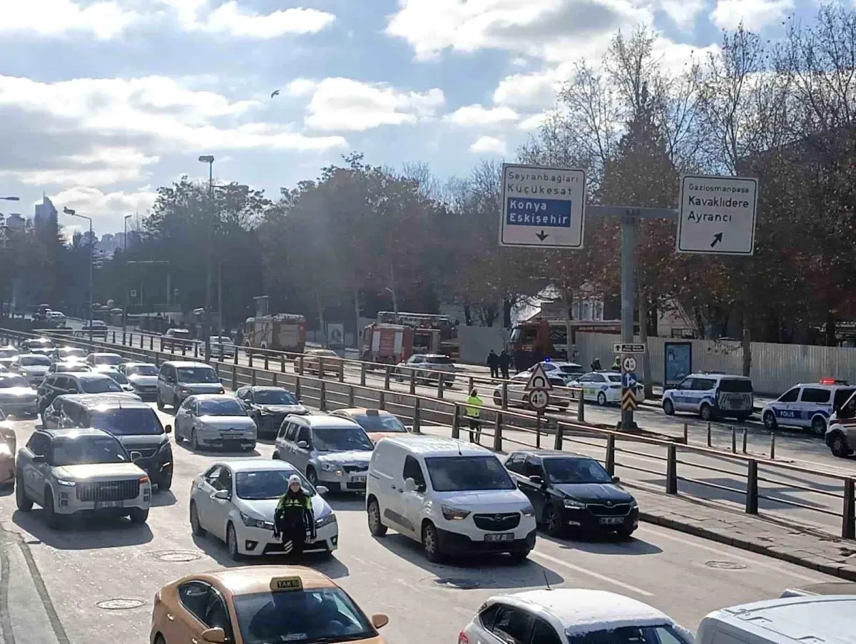 Ankara'da İçişleri Bakanlığı Kampüsünde Kontenjan Yangını Hızla Söndürüldü