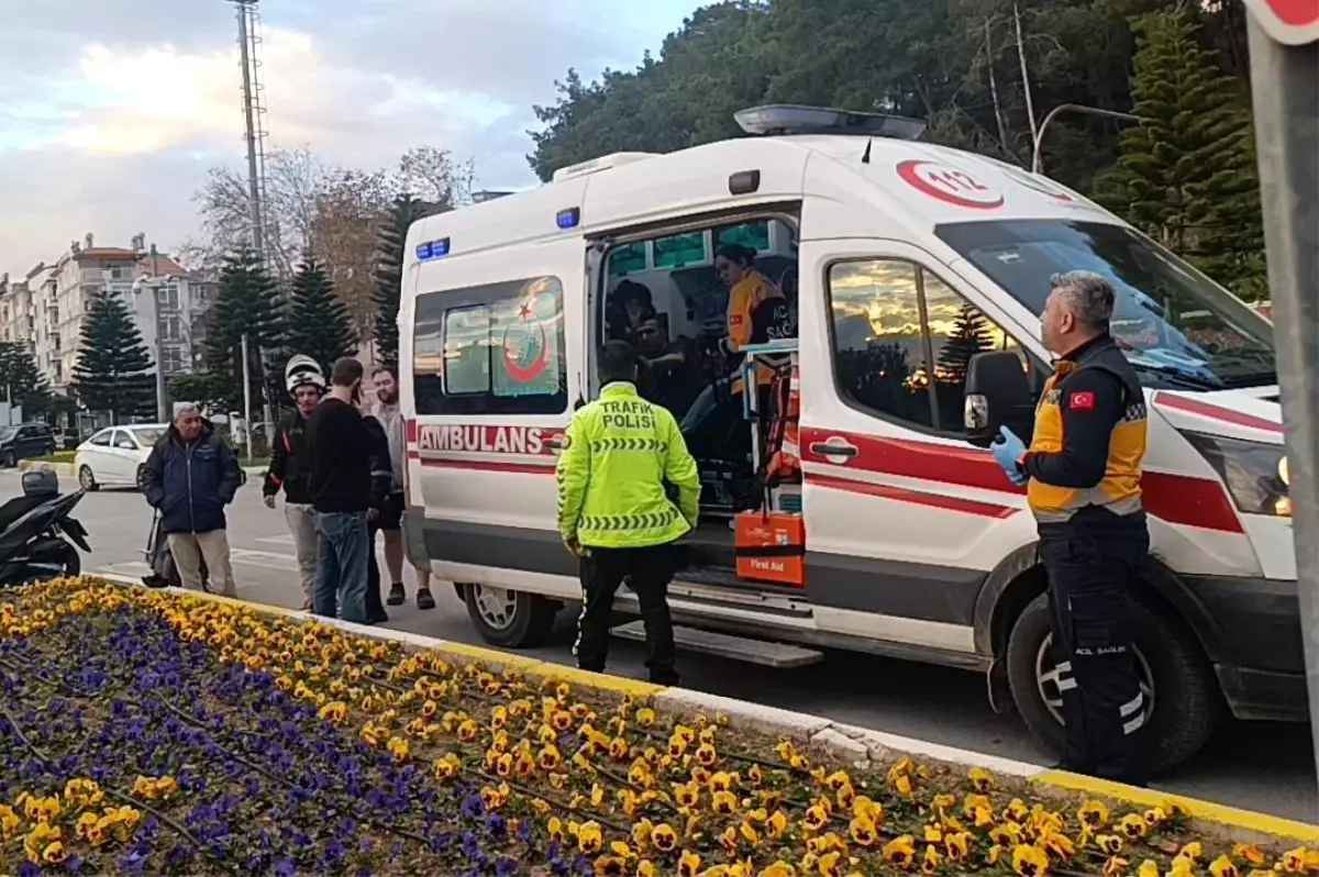 Manavgat'ta Motosiklet Çarpışması: Bir Sürücü Yaralı