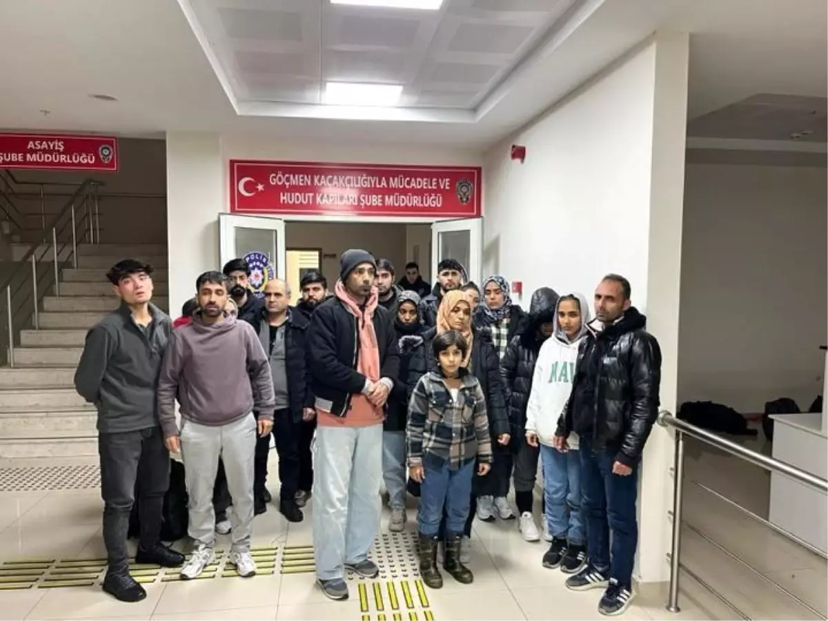 Manisa’da 34 Düzensiz Göçmen ve Sürücü Operasyonda Yakalandı
