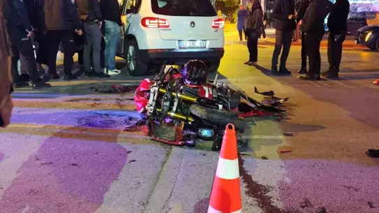 Antalya’da Motosiklet Kazası: Genç Fenomen Hayatını Kaybetti