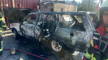 Yanmış otomobilin fotoğrafı