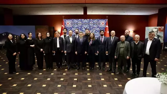 Bakan Yumaklı Berlin'de toplantı sırasında