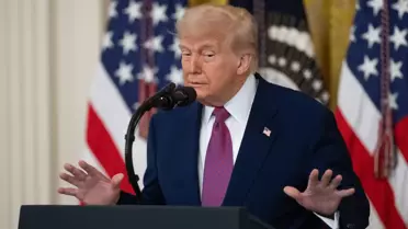 Trump, Grönland’ın ABD’ye Katılımını NATO Çerçevesinde Tartışıyor