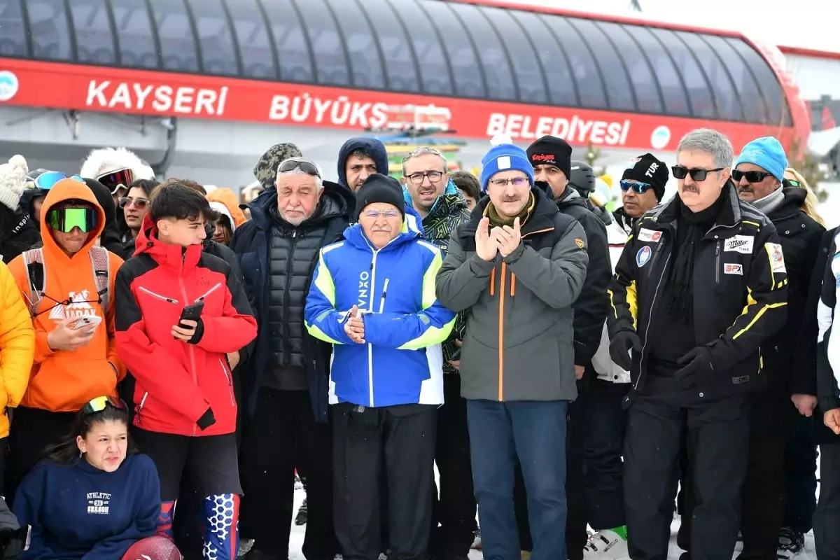 Kayseri Büyükşehir Başkanı Büyükkılıç, Şahin'i Şehrin Yatırım ve Spor Tesisleriyle Tanıştırdı