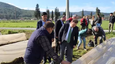 Dağıtım anından bir fotoğraf