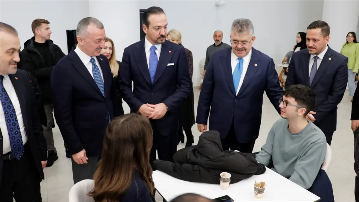 Kürşad Zorlu, Kocaeli’de Proje Ziyaretleri ve Yerel Liderlerle Görüşmeler Gerçekleştirdi