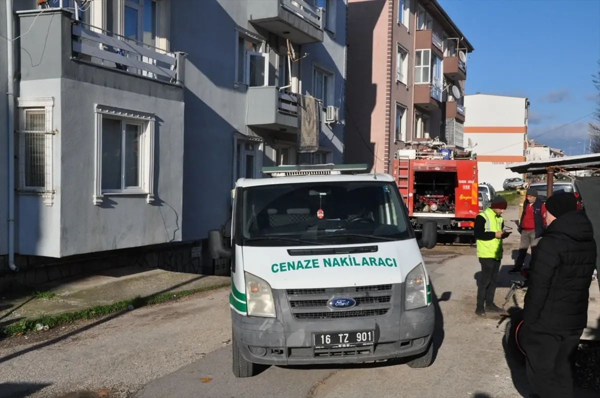 Karacabey’de Yangın Faciası: Evde 1 Kişi Hayatı Kaybetti