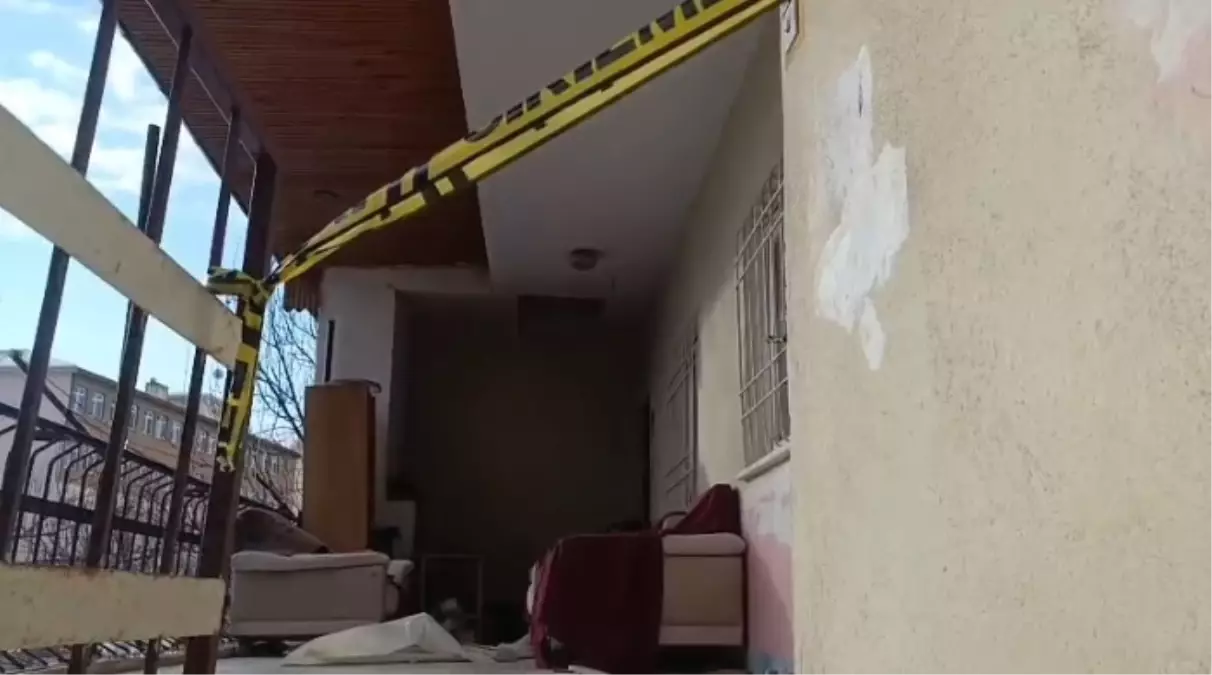 Kayseri'de Aile İçi Şiddet: Eski Nişanlı ve Çocuklar Bıçaklı Saldırıyla Yaralandı