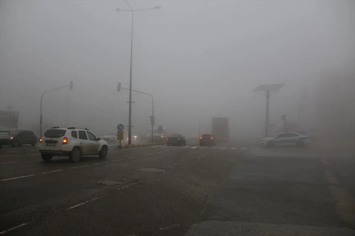 Hatay’da Yoğun Sis Trafiği Tehdidi Oluşturdu