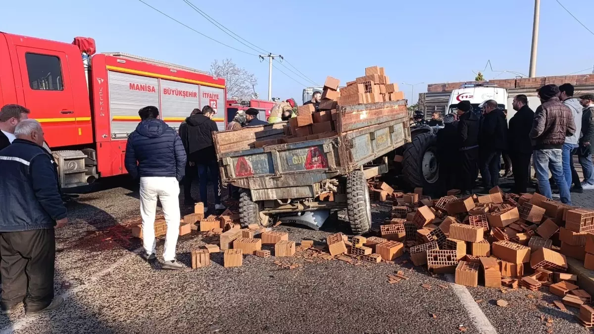 Turgutlu'da 79 Yaşındaki Sürücüyle Traktör Çarpışması: Ağır Yaralı