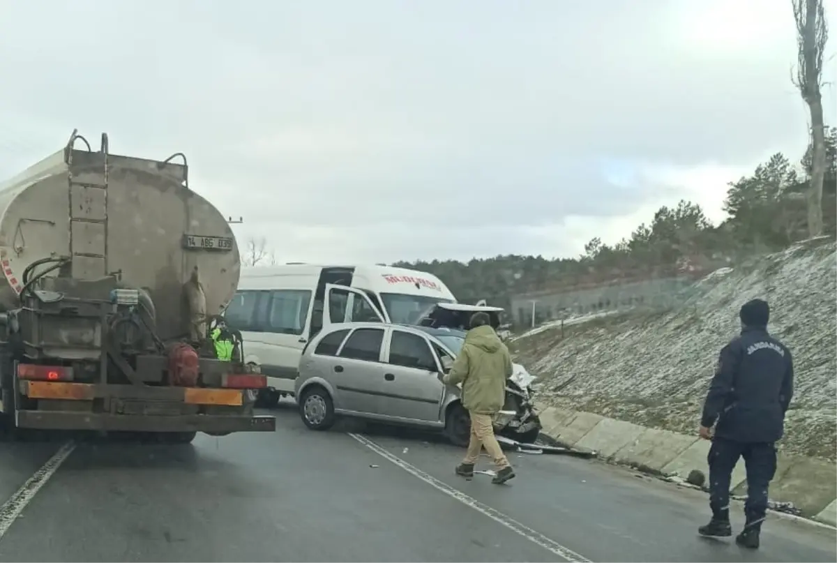 Bolu’da Buzlu Yol Kazası: 1 Ölü, 9 Yaralı