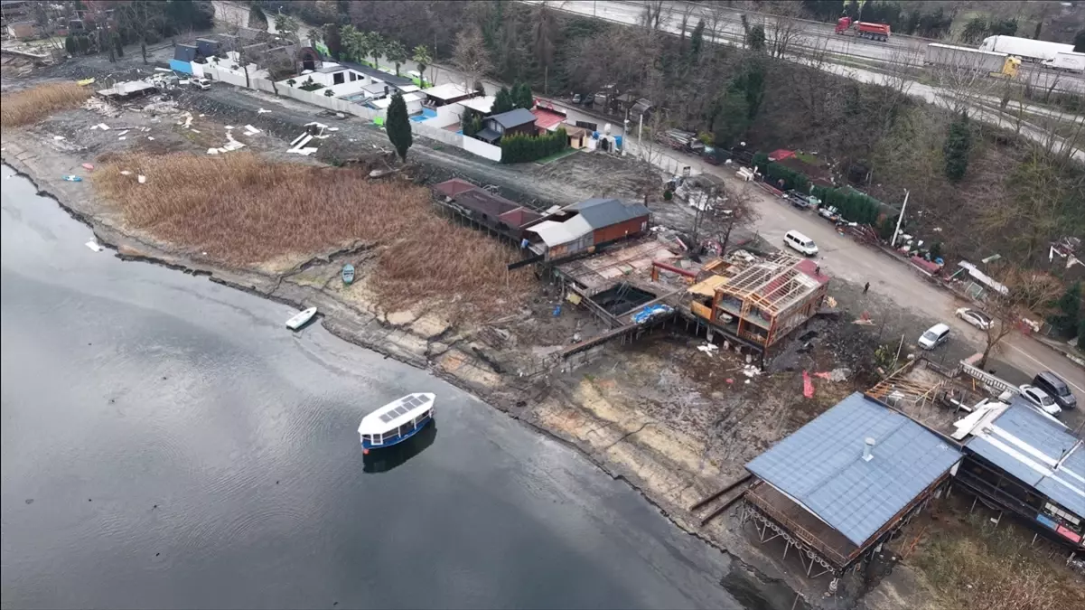 Sapanca Gölü’ne Çevre Dostu Temizlik: Kaçak Yapılar Yıkım İçin Hazırlanıyor