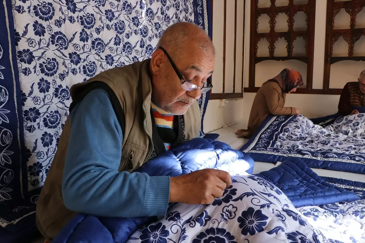 Kilis'te Kadınlar Yorgan Yapımında Becerilerini Geliştiriyor