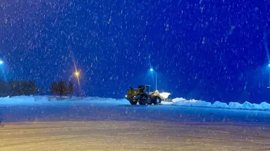 Ardahan’da kara yolunda kar ve tipinin etkisi