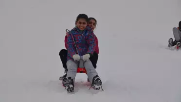 Güzeldağ Kayak Merkezi pistlerinden bir görüntü