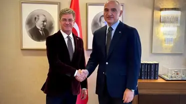 Tan Sağtürk, bakanlık binasında yeni görevine dair fotoğraf