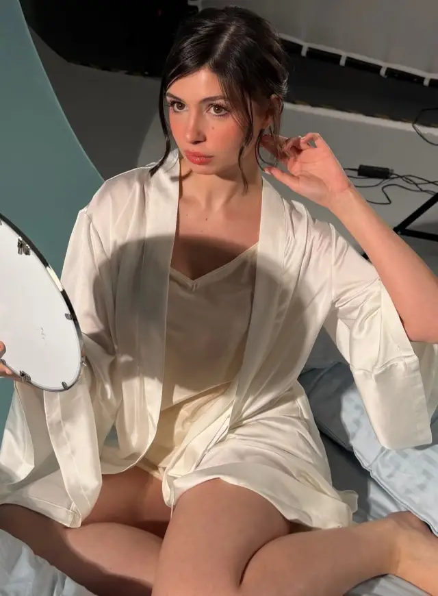 Zeynep Atılgan setten bir kare