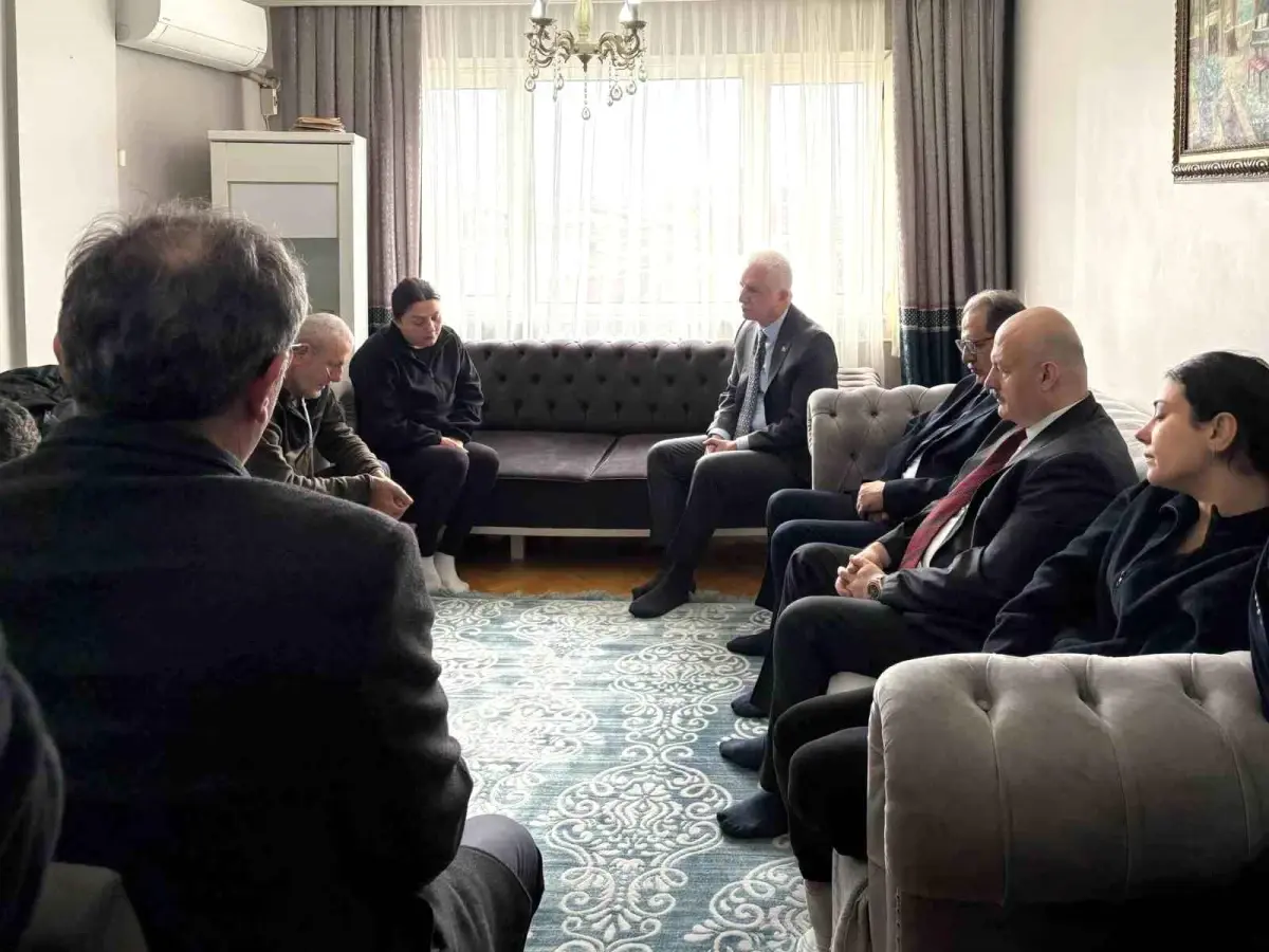 İstanbul Valisi Davut Gül, Atlas Çağlayan’ın Acılı Ailesine Taziye Ziyareti Yaptı