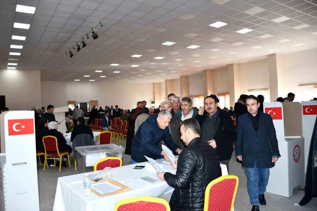 Vezirköprü Esnaf ve Sanatkârlar Odası'nda Başkan Orhan Şahin Yeniden Seçildi