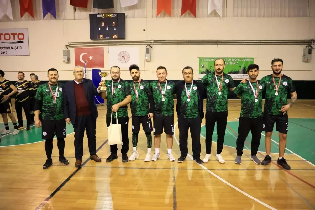 Çameli'de Voleybol Turnuvası Dostluk ve Fair‑Play Ruhu ile Sonlandı