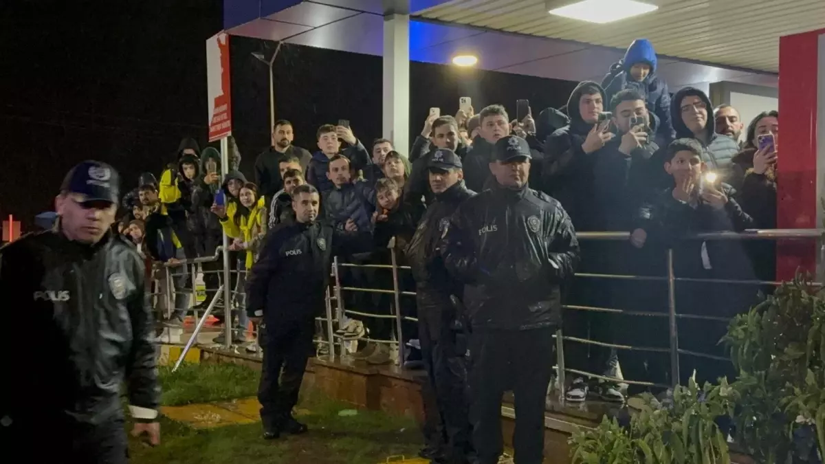 Fenerbahçe, Alanyaspor Maçına Antalya'da Hazırlandı