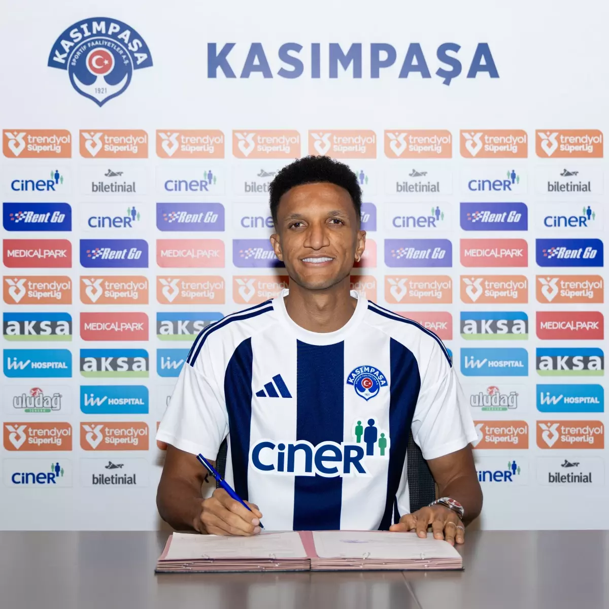 Rodrigo Becáo, Kasımpaşa'ya Kiralandı: Fenerbahçe'den Sezon Sonuna Kadar Transfer