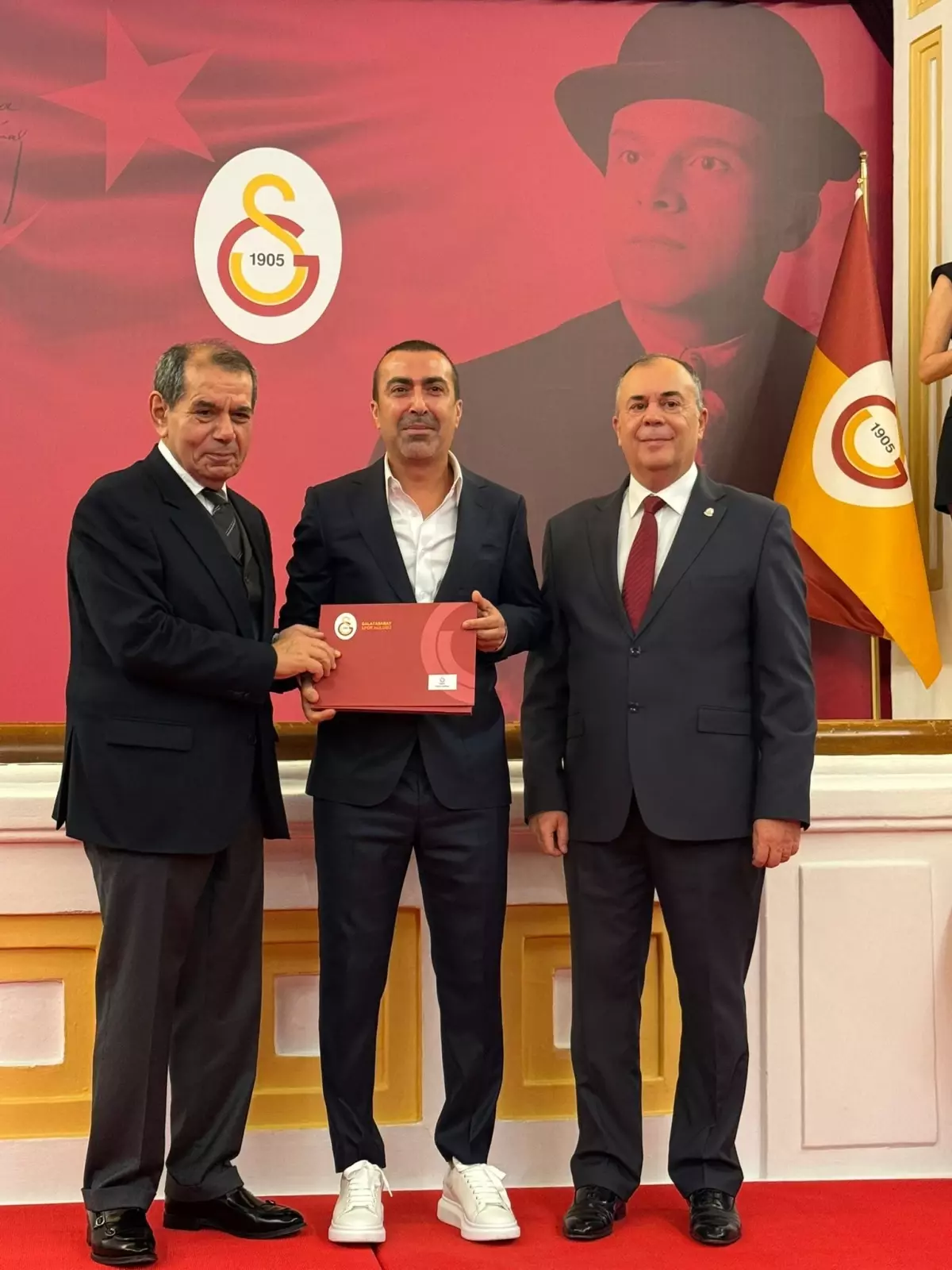Galatasaray’da 260 Yeni Üye İçin Berat Töreni Gerçekleşti