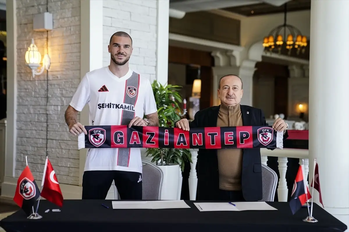 Gaziantep FK'nin yeni savunma takviyesi Nihad Mujakic