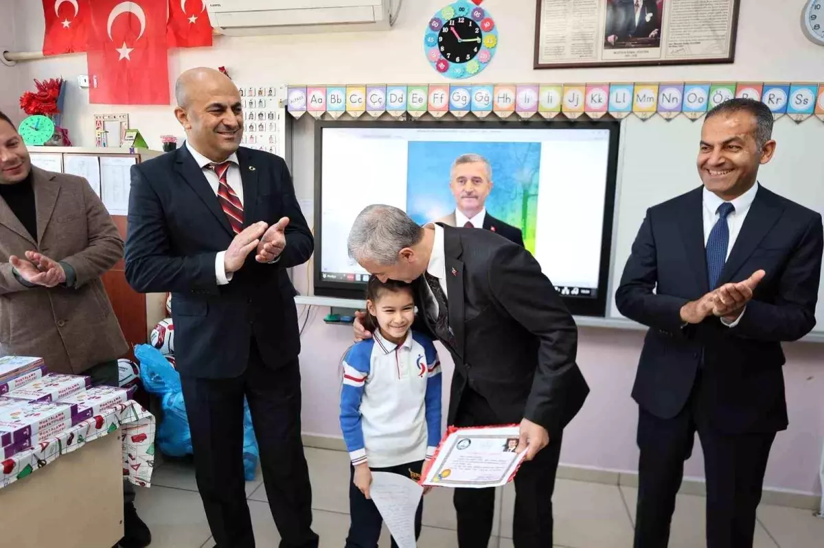 Şahinbey Belediyesi, Sömestr Tatilinde 1,15 Milyon Kitap ve Spor Topu Dağıttı